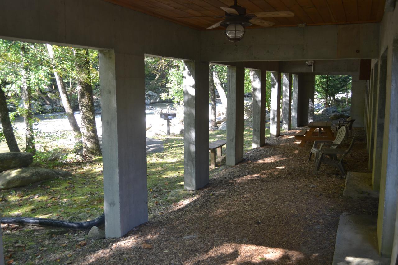 壹斯瑞达住宿加早餐旅馆兼餐厅 烟囱岩 外观 照片